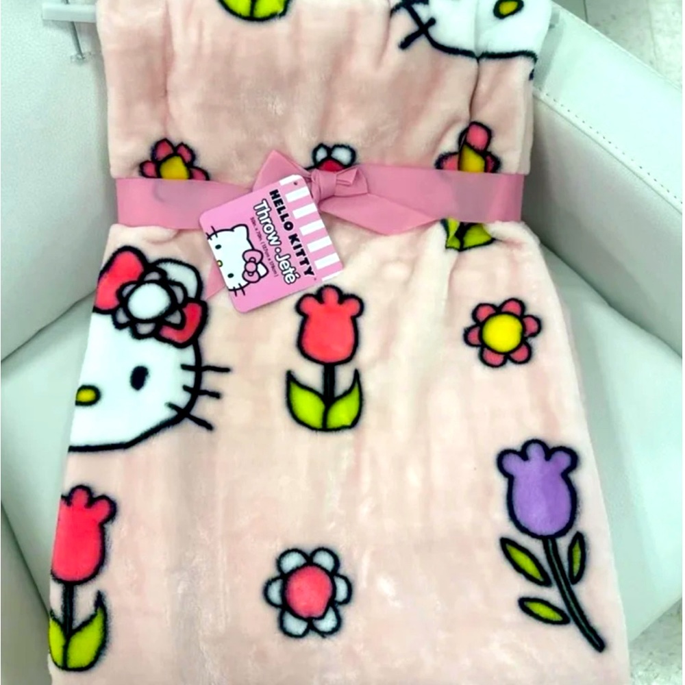Hello Kitty blanket new spring collection